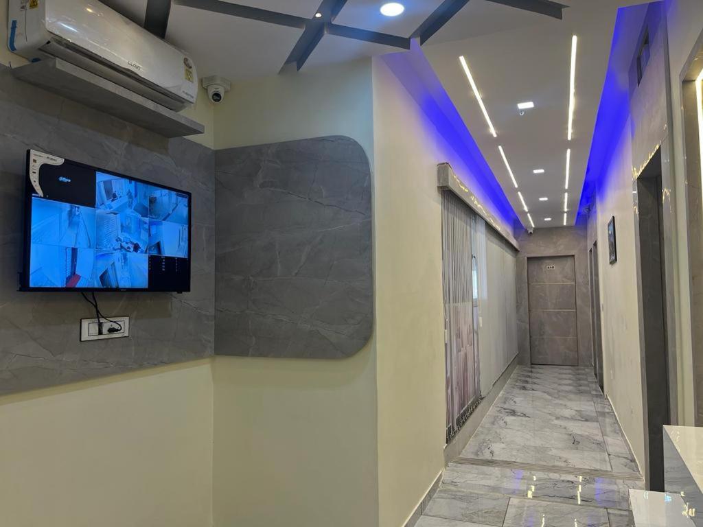 Hotel Sunrise Vadodara Exterior photo
