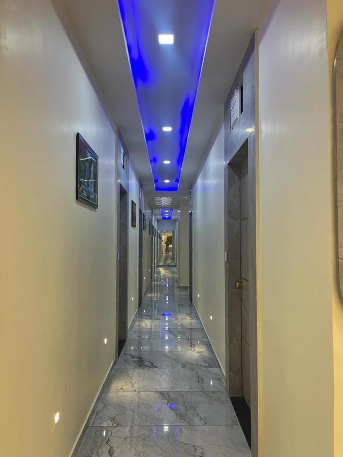 Hotel Sunrise Vadodara Exterior photo